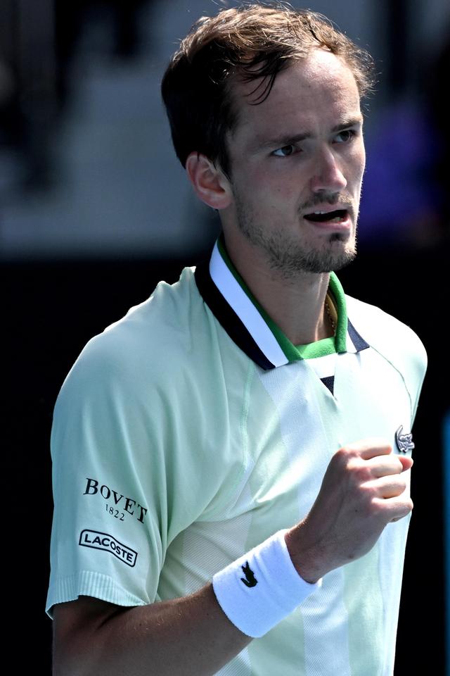 关注两位超 关注两位超