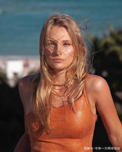 财政稳定奠 财政稳定奠